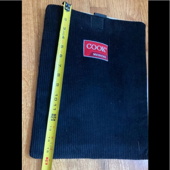 Néw Sorel laptop sleeve or use for whatever to carry items🎈🎁 - Picture 4 of 5